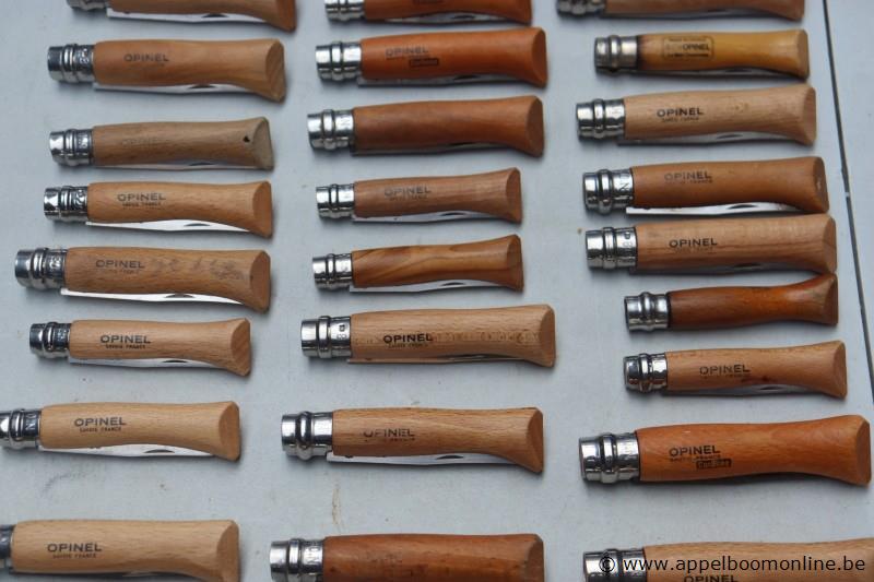 30 zakmessen OPINEL – foto 4 – kavel bij Appelboom