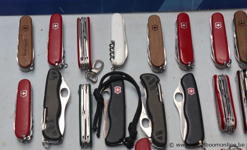 50 zakmessen VICTORINOX – foto 3 – kavel bij Appelboom
