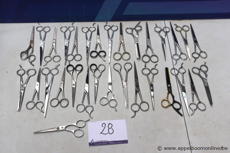 30 stalen kappersscharen – foto 2 – kavel bij Appelboom