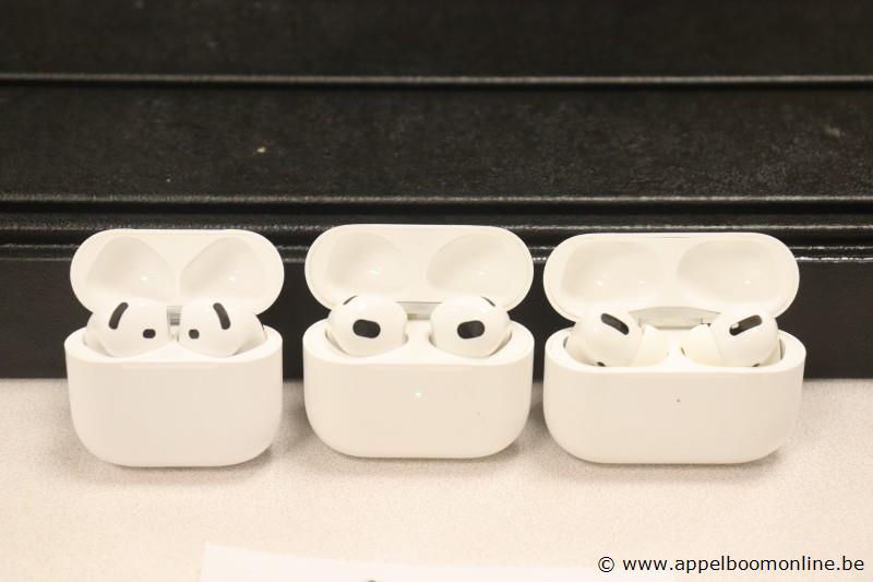 3 diverse earpods APPLE, zonder kabels, werking niet gekend – foto 3 – kavel bij Appelboom