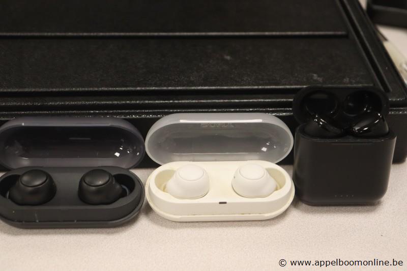 4 diverse earpods, zonder kabels, werking niet gekend – foto 4 – kavel bij Appelboom