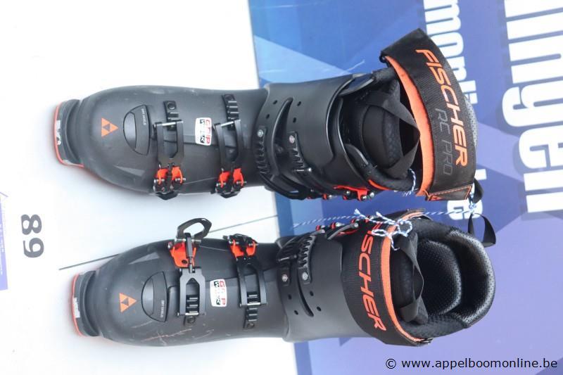 paar skiboots, FISCHER RC PRO, maat 29,5/106 mm – foto 2 – kavel bij Appelboom