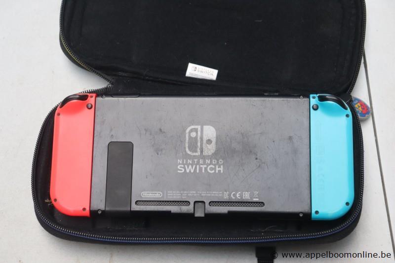 spelconsole NINRTENDO Switch, zonder kabels, werking niet gekend – foto 3 – kavel bij Appelboom