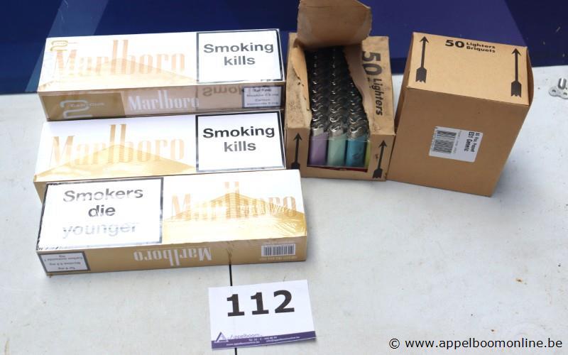 4 sloeven sigaretten MARLBORO vv 100 aanstekers – foto 2 – kavel bij Appelboom