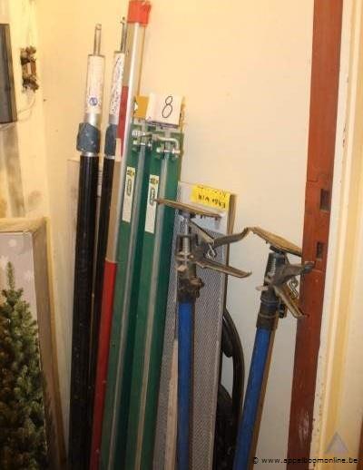 lot verstelbare werksteunen, diverse types, met MACO metalen profielen – foto 2 – kavel bij Appelboom