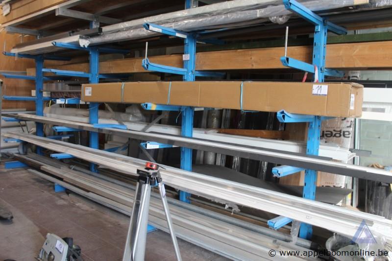 Dubbelzijdig metalen rek (zonder de inhoud) – foto 2 – kavel bij Appelboom