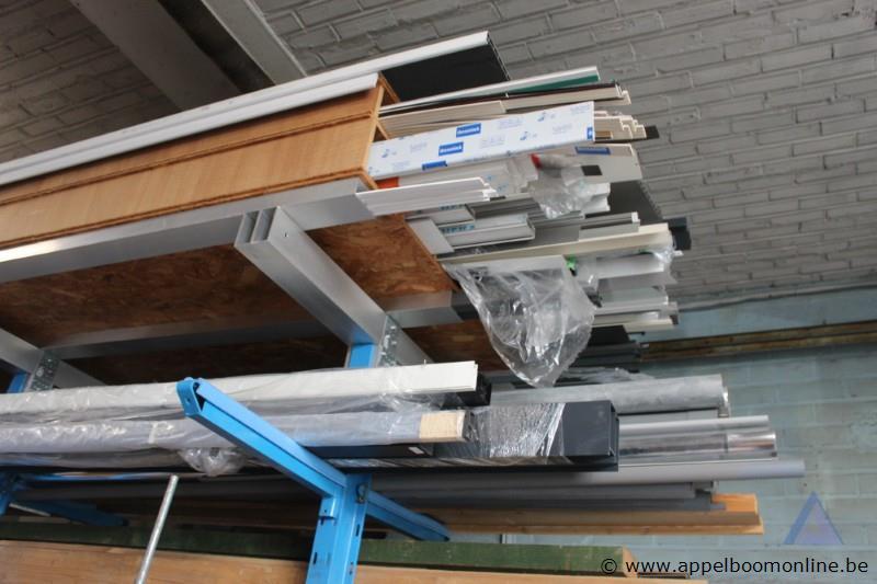 Lot diverse wo profielen, pvc buizen enz – foto 3 – kavel bij Appelboom