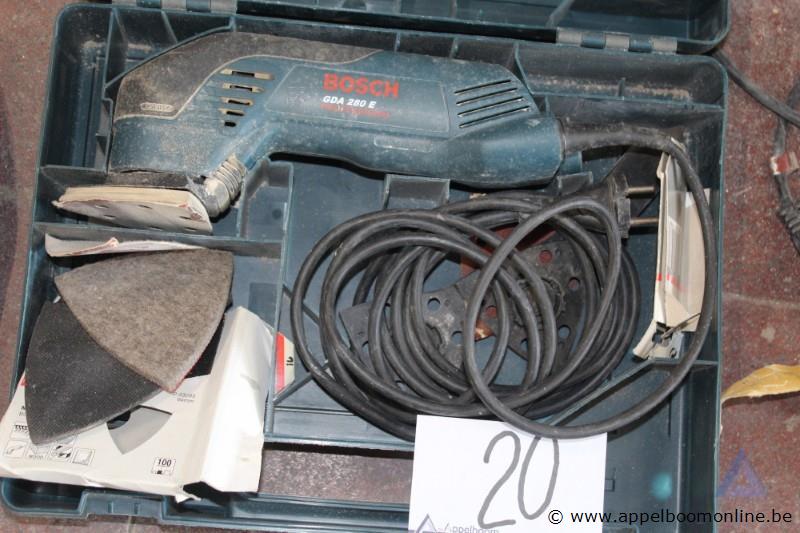 Schuurmachine BOSCH GDA 280 E, inclusief koffer, schuurpads. Werking niet gekend – foto 2 – kavel bij Appelboom