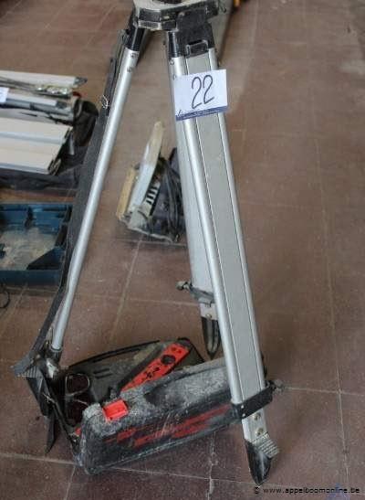 Laserwaterpas set, bril en richtplaat, batterij, inclusief statief. Werking niet gekend – foto 2 – kavel bij Appelboom