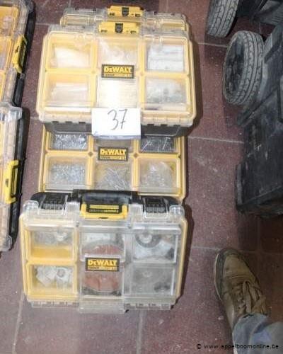 Lot 3 sorteerdozen DEWALT TOUGHSYSTEM 2.0, inclusief diverse bevestigingsmaterialen – foto 2 – kavel bij Appelboom