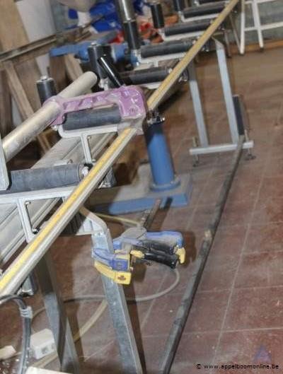 Profielzaagmachine, FOM INDUSTRIE Spring Echo, bouwjaar 1998, serienummer 011582, rollenbaan. Werking niet gekend – foto 5 – kavel bij Appelboom
