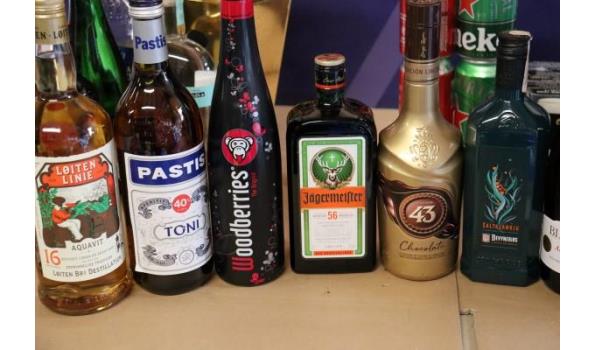 Grappig tegeltje: Sterke drank voor sterke verhalen Grappig tegeltje: Sterke drank voor sterke verhalen